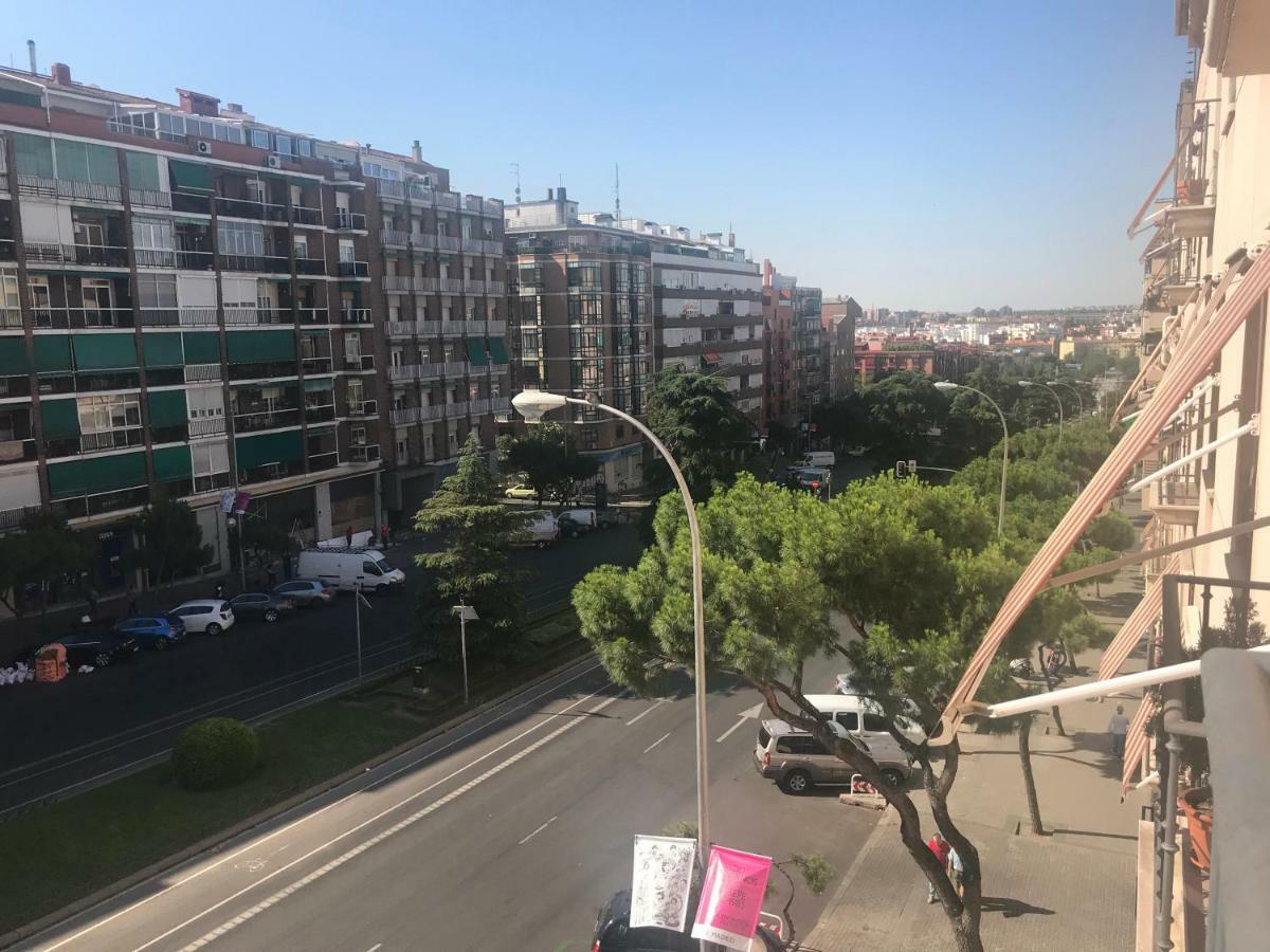 Puerta De Toledo Apartment Madrid Exterior photo